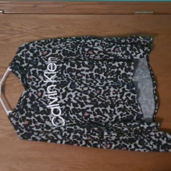 Calvin Klein Long sleev shirt - Picture 1 of 3